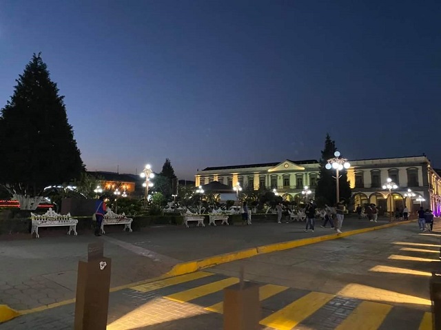 Inseguridad en Zacatlán: Ni en el centro pueden estacionarse; roban dos autos