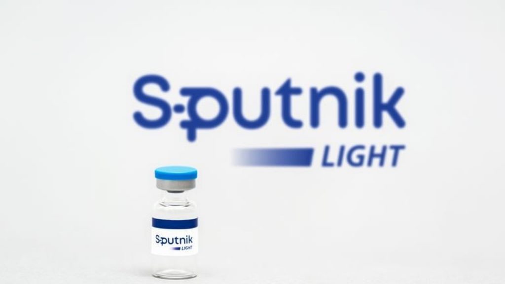 La efectividad de la vacuna monocomponente “Sputnik Light” (el primer componente de la vacuna “Sputnik V”) contra la variante Delta del coronavirus es del 70% dentro de los tres meses posteriores a la vacunación, según datos del Centro NITsEM N. F. Gamaleya