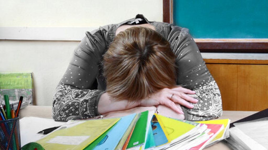 Preocupación continua, principal riesgo psicoafectivo en estudiantes y docentes