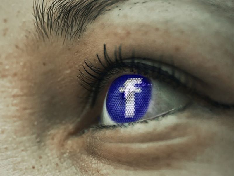 Facebook planea avisar a papás que hacen sus hijos en Internet