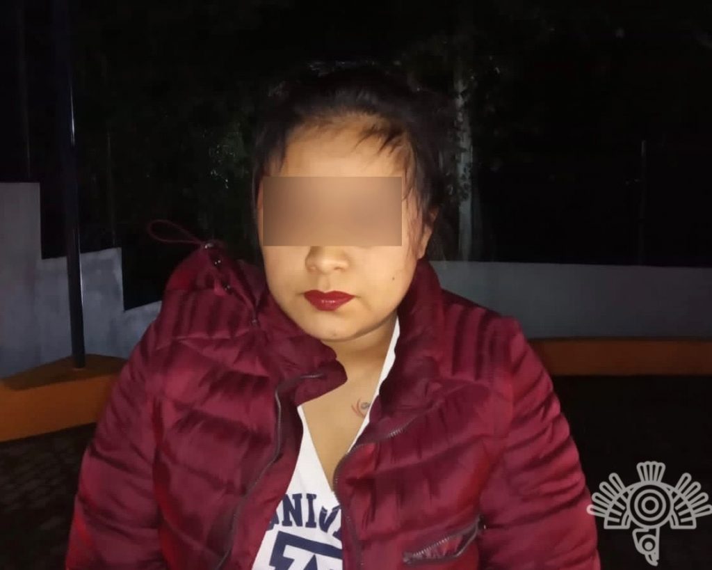 Policía Estatal detiene a “La Pollo”, presunta líder narcomenudista de Xicotepec