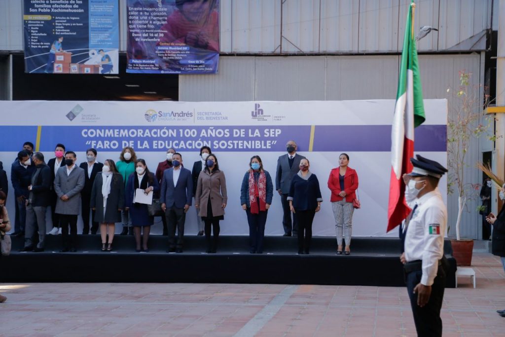 Ayuntamiento de San Andrés Cholula festeja el centenario de la SEP