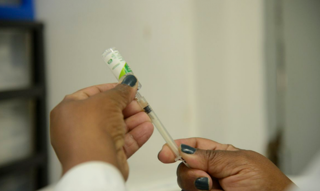 Covid-19: más del 82% de los indígenas están totalmente inmunizados…en Brasil