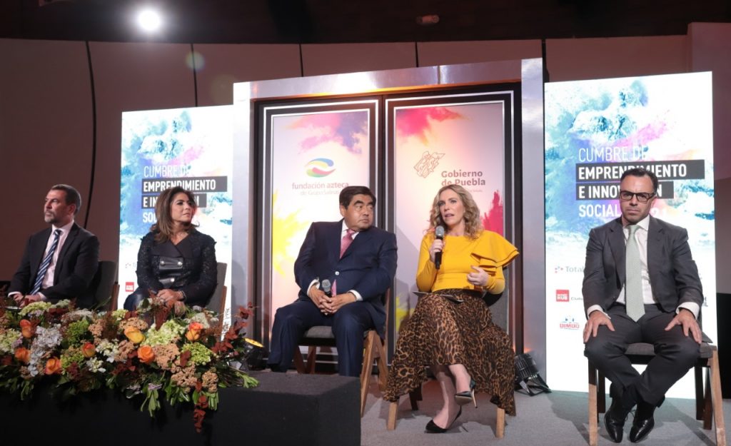 Emprendimiento, base del futuro de la sociedad: Miguel Barbosa