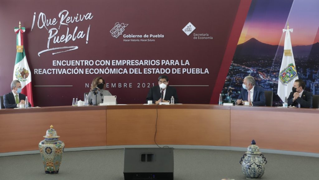Puebla tiene proyectos detonadores de la economía, subrayó Miguel Barbosa ante la IP
