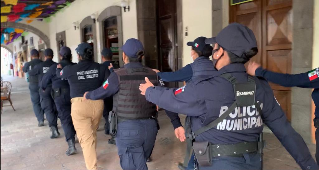 Rinden protesta 15 integrantes de la policía de Tlaxcala capital