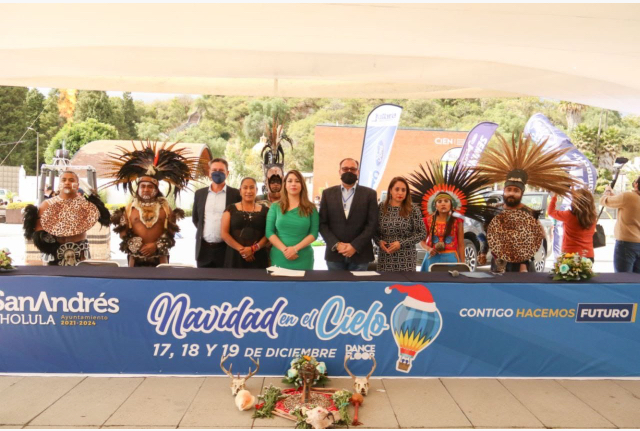 Presenta ayuntamiento de San Andrés Cholula festival “Navidad en el cielo”