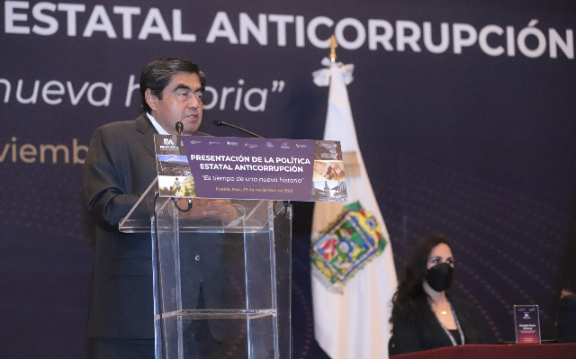 Video desde Puebla: “El combate a la corrupción debe ser un acto intransigente de la autoridad”, aseveró Miguel Barbosa