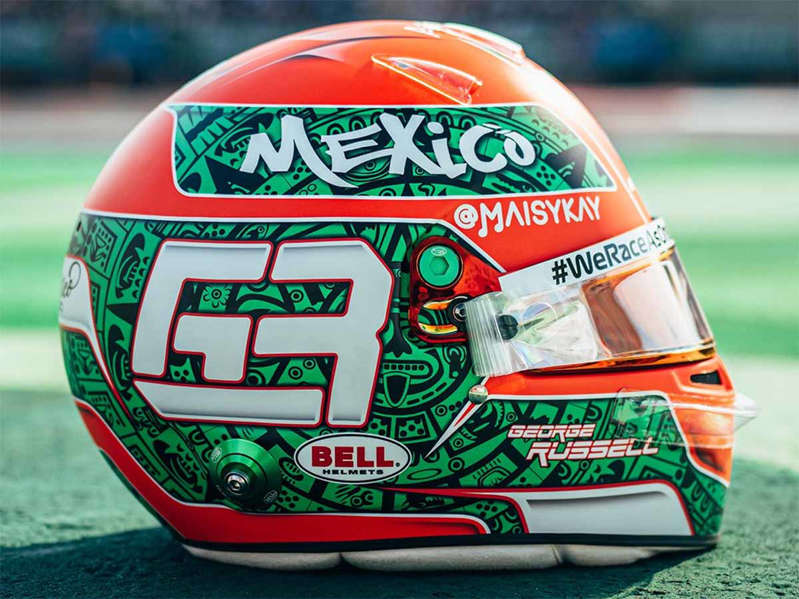 Se luce George Rusell con su casco para el GP de México