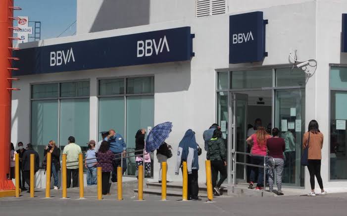 Despojan a cuentahabiente BBVA de 40 mil pesos en Plaza Loreto