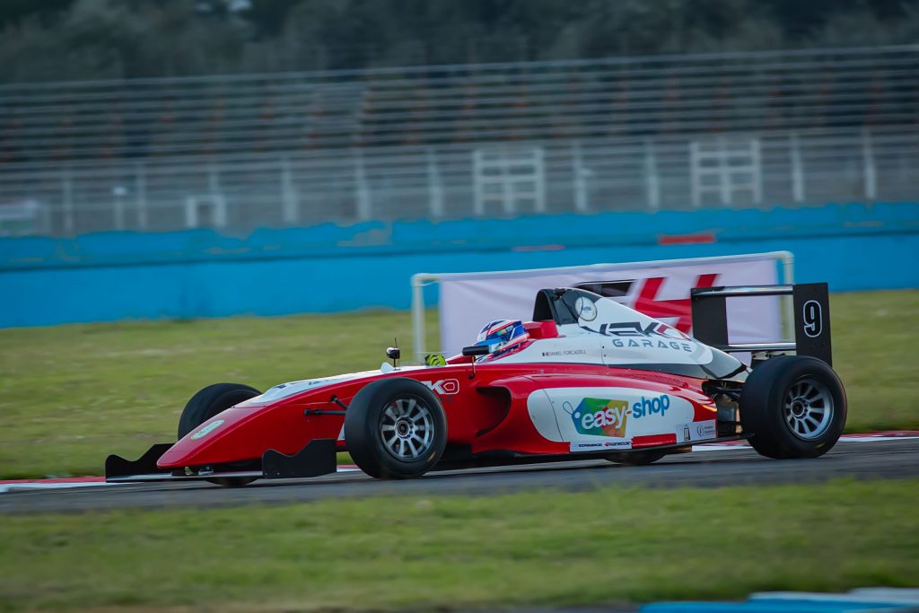 Triunfo de Kory Enders en la 1ª del Pre-Season Racing Fórmula 4 en Puebla