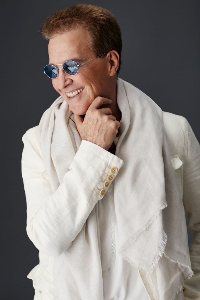 Emmanuel, recibirá el “premio a la excelencia musical”  en la próxima 22ª. edición de los Latin Grammy