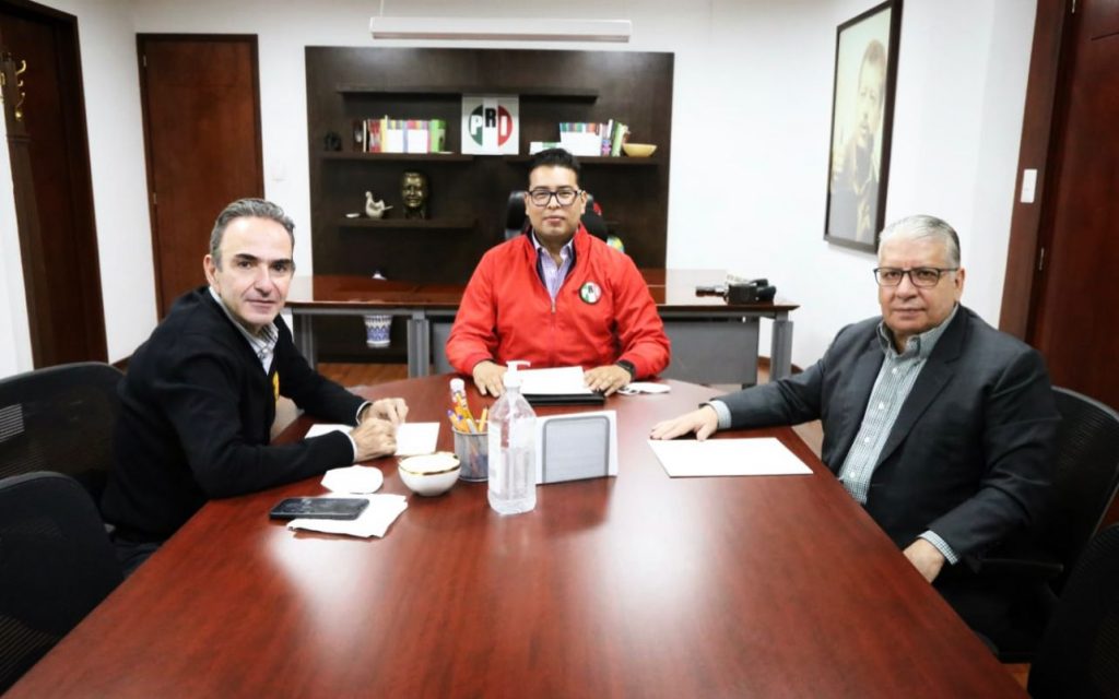 Se reúnen Jorge Estefan Chidiac y Enrique Doger para dirimir diferencias