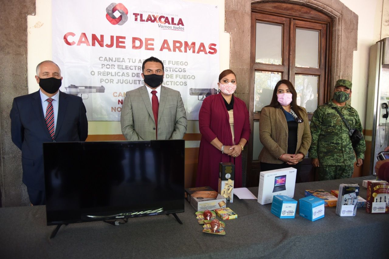 Colabora Tlaxcala capital en campaña de canje de armas de fuego “Hagamos juntos una nueva historia sin armas”