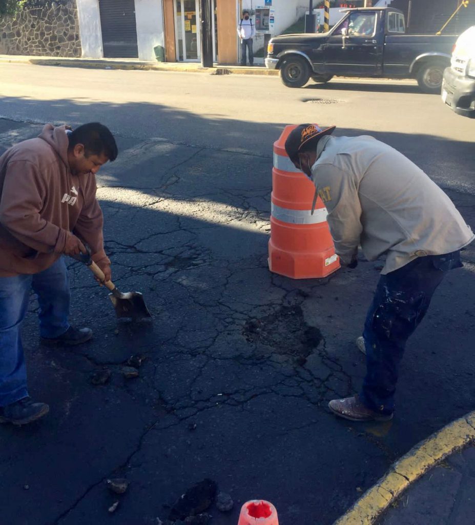 Se inicia programa de bacheo en Tlaxcala capital