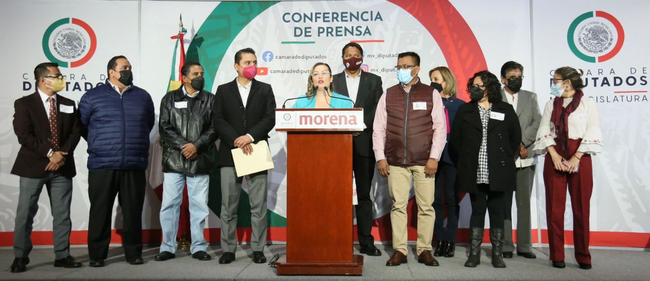 Video desde Puebla: En San Lázaro, diputados locales y federales morenistas acusan a Eduardo Rivera de violar derechos laborales de trabajadores sindicalizados
