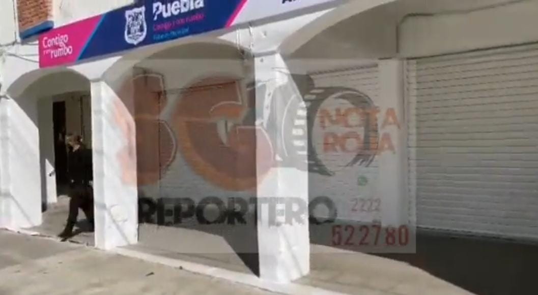 Video desde Puebla: Comando asalta oficinas del ayuntamiento en Amalucan