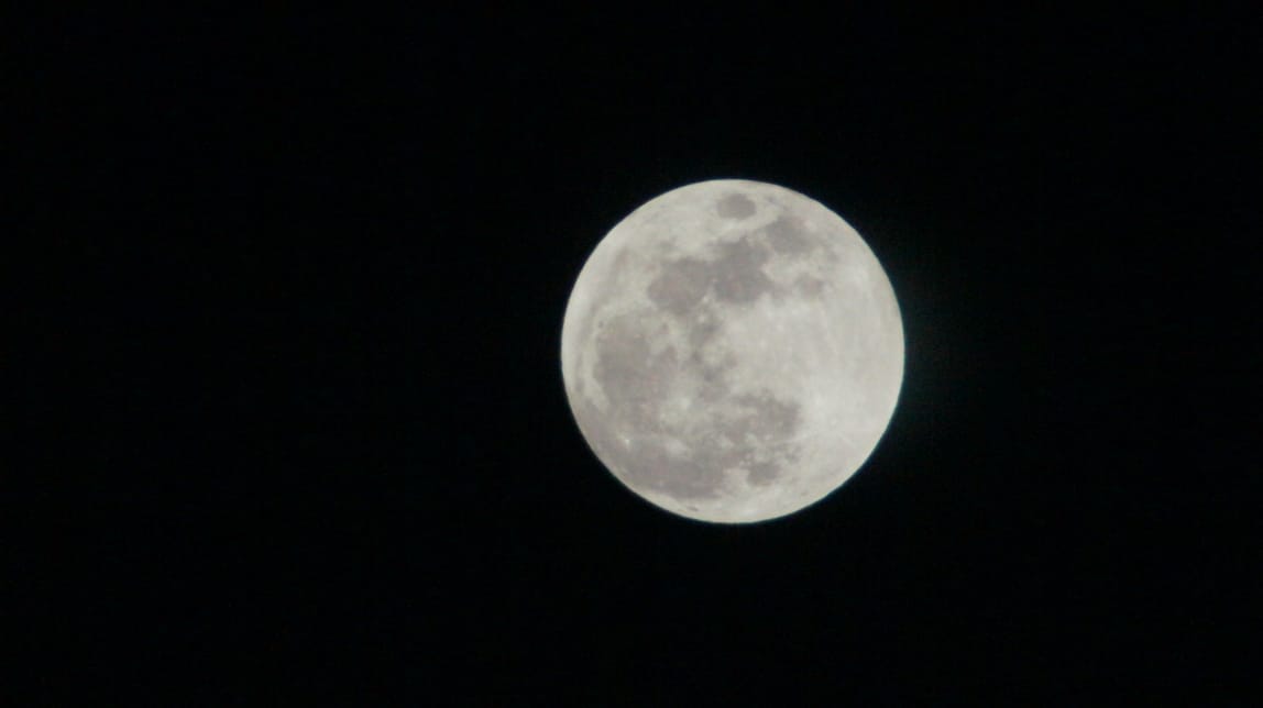 Fotonota: Hermoso eclipse lunar visto desde Puebla