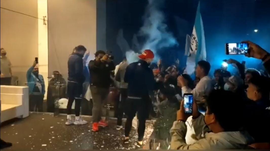 Videos desde Puebla: Pleno romance de la Franja con su afición a un día del partido contra Chivas