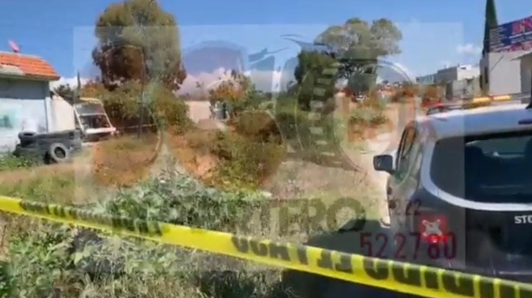 Video desde Puebla: Con la cabeza destrozada hallan cadáver junto a una barranca de Santa Catarina, en Puebla capital
