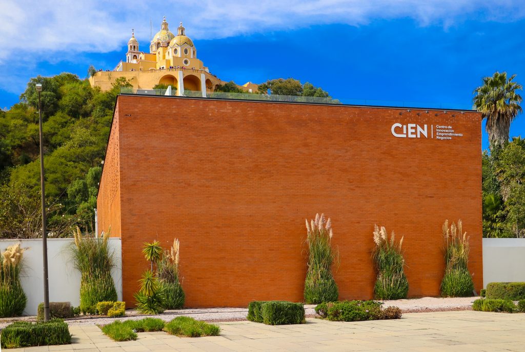 Convoca Economía a Programa de Emprendimiento en Industrias Creativas