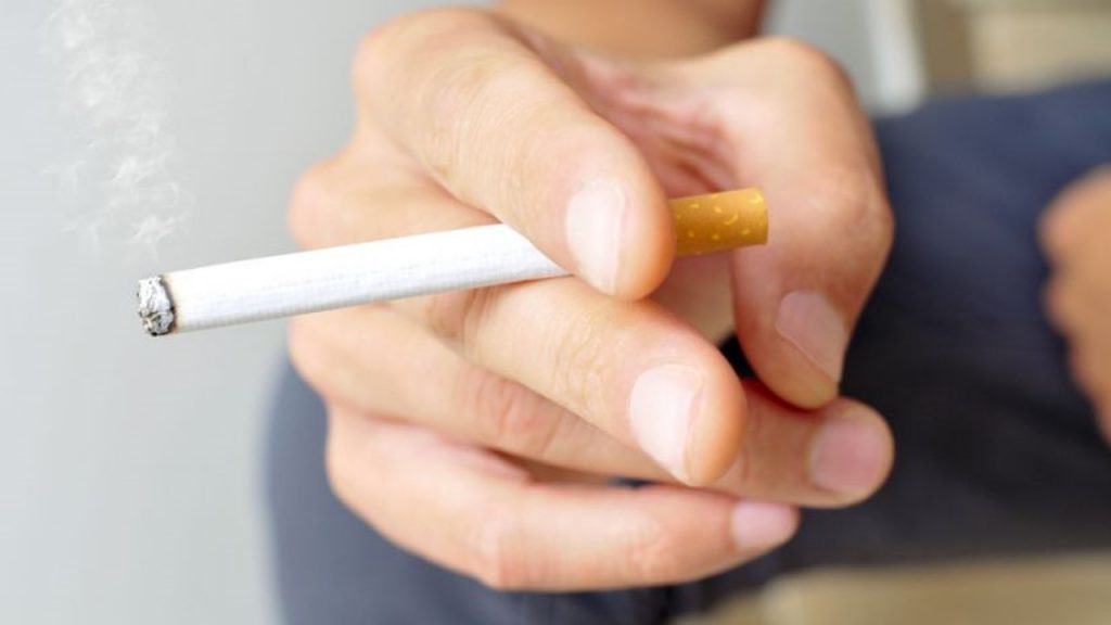 Cae el consumo de tabaco: La OMS pide más inversión a los países para que las personas dejen de fumar