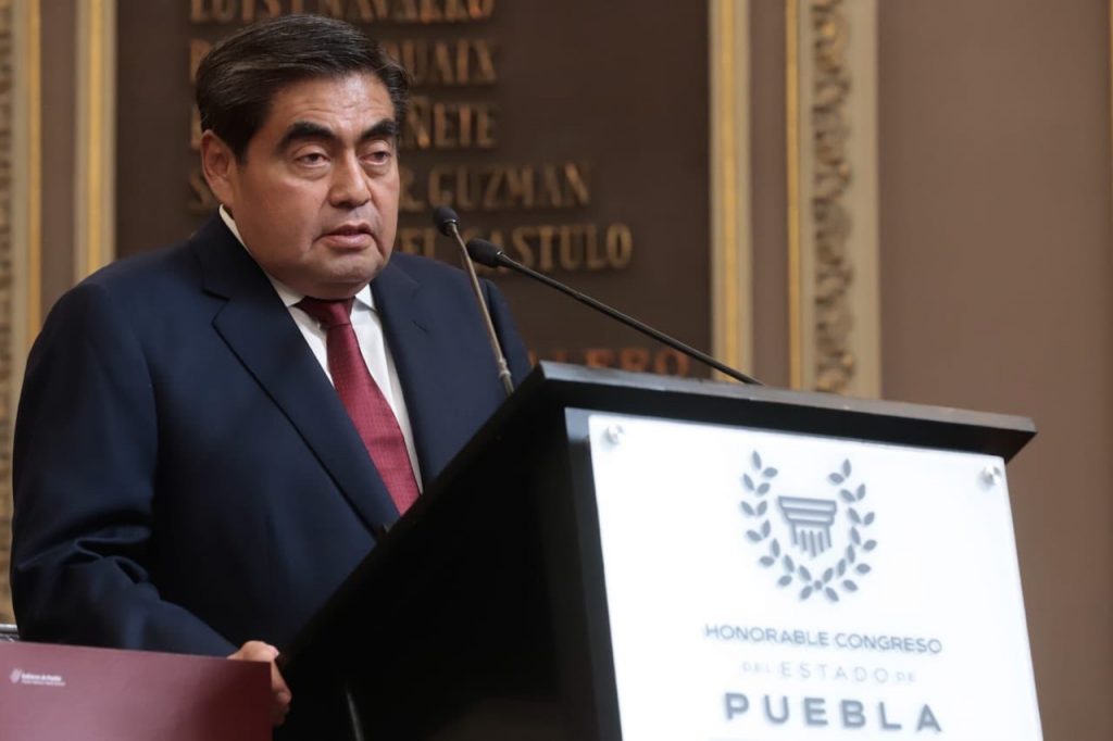 La ley se aplicará, aunque se llamen perseguidos políticos, dijo Miguel Barbosa en su 3er informe