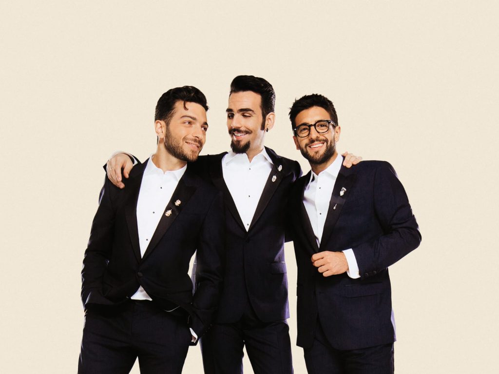 Il Volo lanza mensaje navideño desde la Plaza de San Pedro en Ciudad del Vaticano