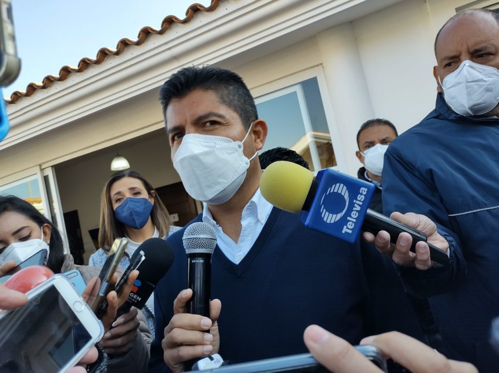 Esperaré a la aprobación de a Ley de Ingresos para determinar si se contrata una línea de crédito, indicó Eduardo Rivera