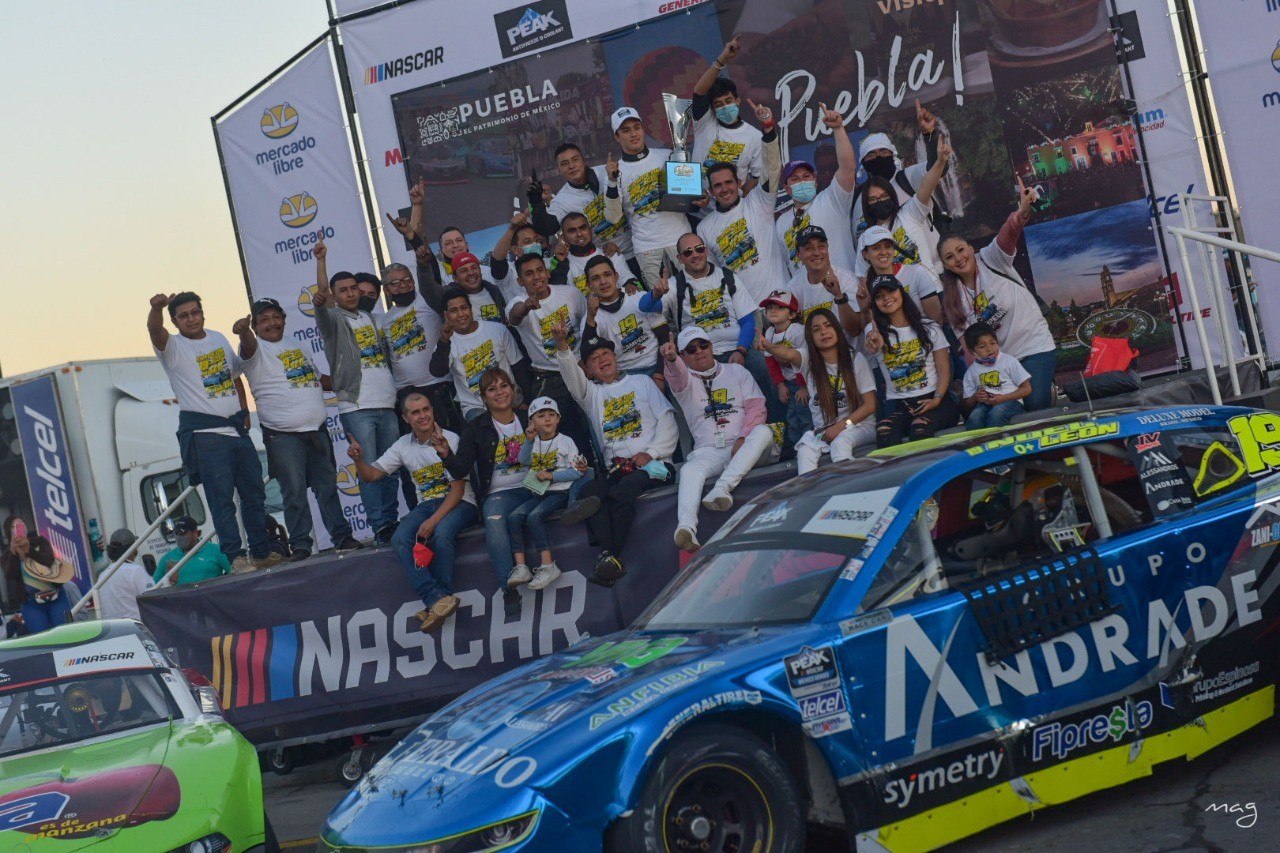 Noel León ¡campeón de la NASCAR Challenge!