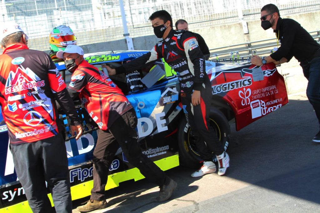 Noel León repite la dosis en la penúltima fecha de NASCAR México