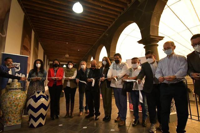 Ayuntamiento de Puebla inaugura exposición “Ida y Vuelta: Talavera poblana, cruce de tradiciones artísticas”