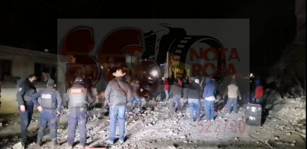 Tres fallecidos, dos niños desaparecidos y 20 heridos sería el saldo en la explosión de taller clandestino de pirotecnia en el municipio Felipe Ángeles