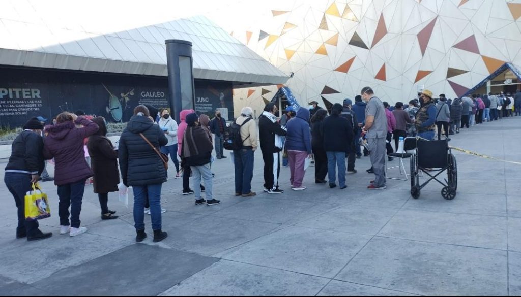 Se vacunó a 40 mil 984 personas el martes, informó Martínez García