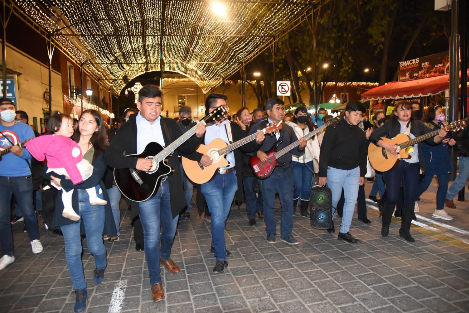 Jorge Corichi inaugura el Festival Navideño de Tlaxcala capital