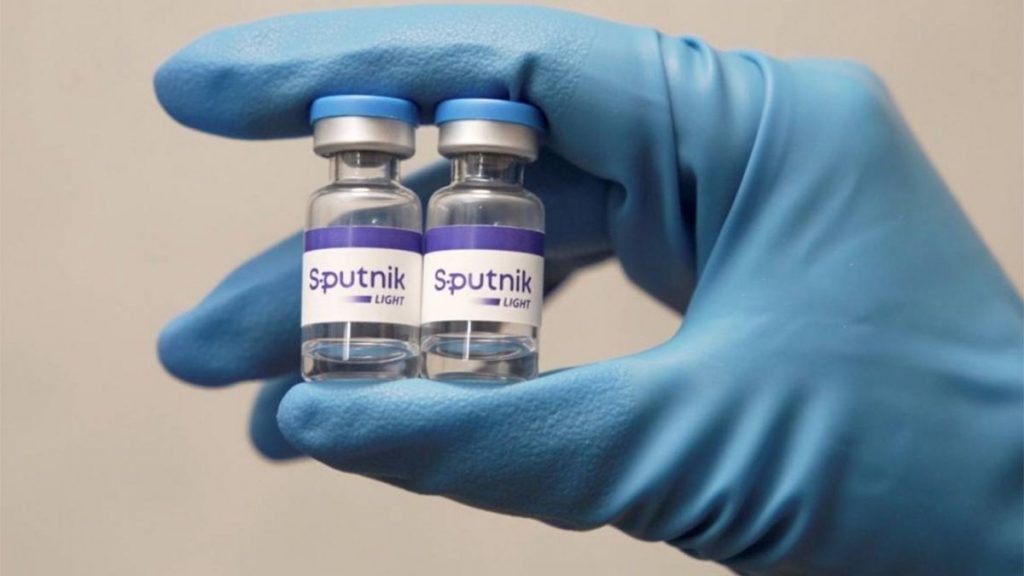 Monodosis Sputnik Light es autorizada en Argentina como vacuna independiente y refuerzo