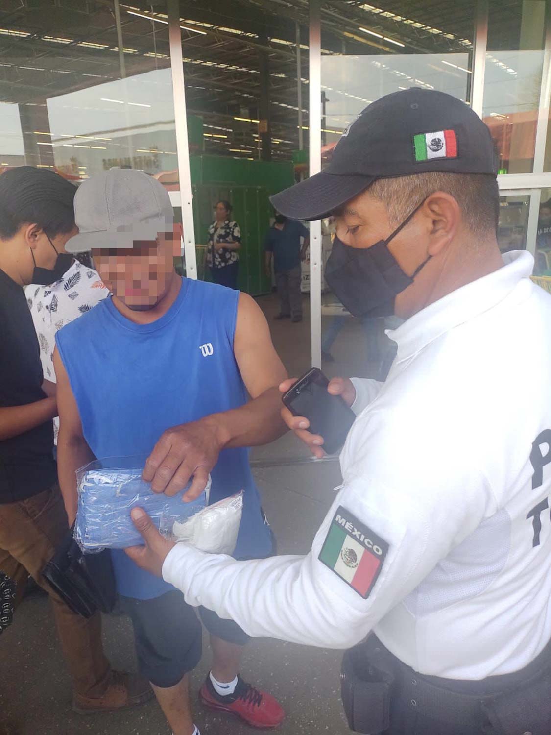 Más de cuatro mil personas han sido apoyadas en Tlaxcala capital para imprimir su certificado de vacunación COVID