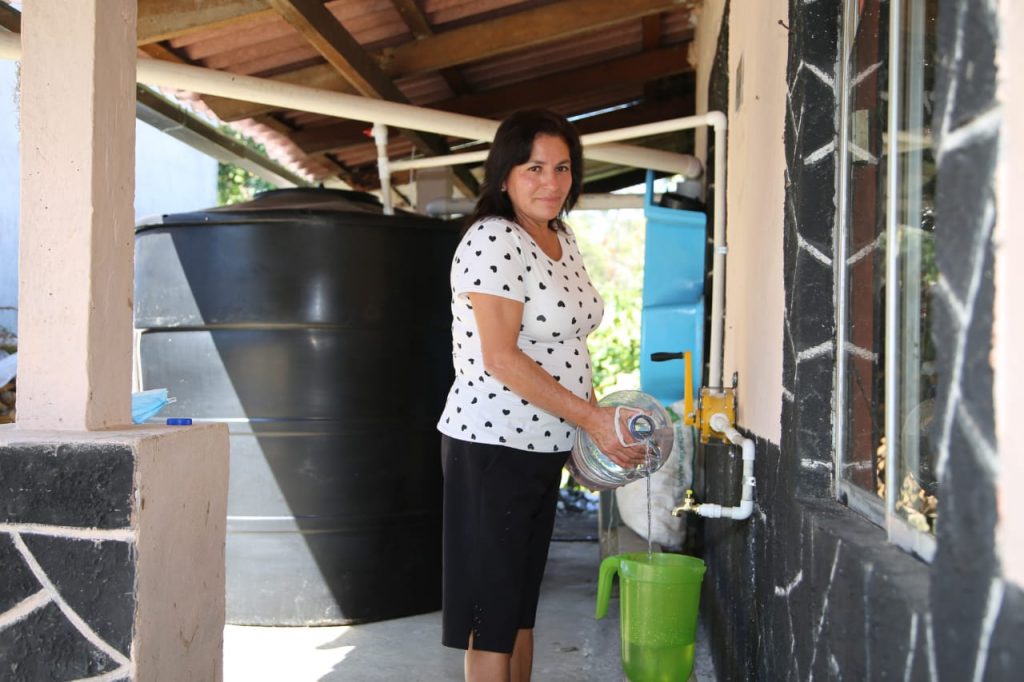 Instala Bienestar 110 sistemas de captación de agua pluvial en Cuetzalan y Yaonáhuac