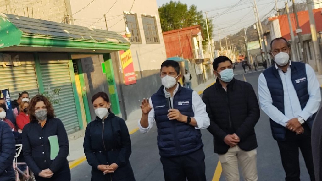 Video desde Puebla: Dependerá de la FGE determinar el tiempo y la forma en que regresarán a sus viviendas los afectados por la explosión en la Diagonal, indicó el edil Eduardo Rivera