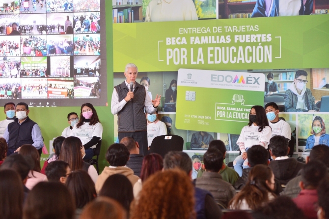 Crece el programa de Becas EdoMéx para apoyar a los jóvenes: Del Mazo