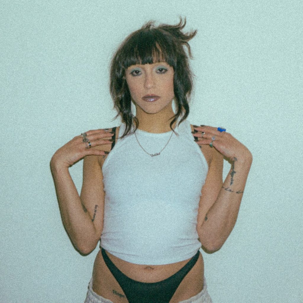 “Tu canción” es el nuevo sencillo de la cantante venezolana AB Lass