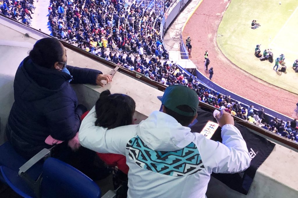 Gracias al SEDIF, familias poblanas disfrutan del partido Puebla-América