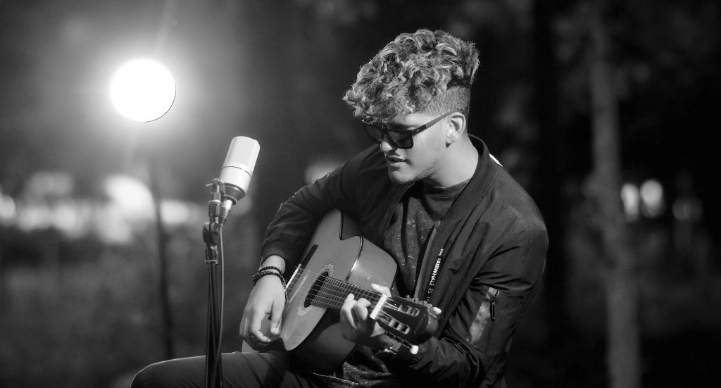 “Qué tal ahora” es el sencillo debut del cantautor dominicano Daniel Bello