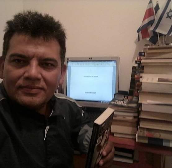 Entrevista al escritor y activista político nicaragüense Fabio Mendoza Obando