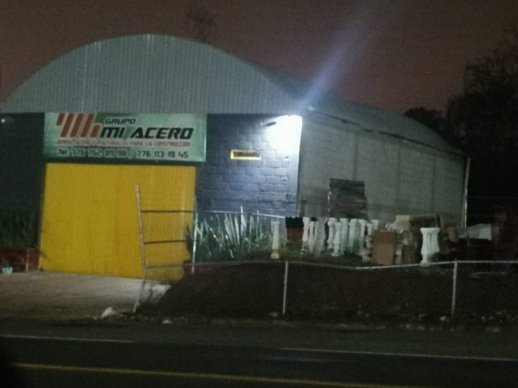 Batman roba dinero y camioneta en Huauchinango