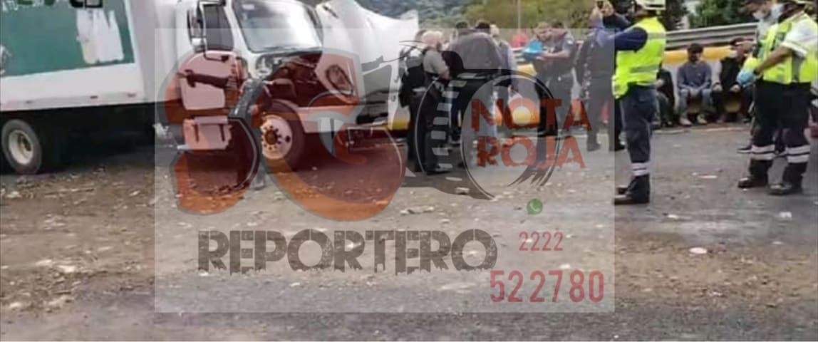 Video desde Puebla: Camión con indocumentados se accidenta en la CdMx-Orizaba