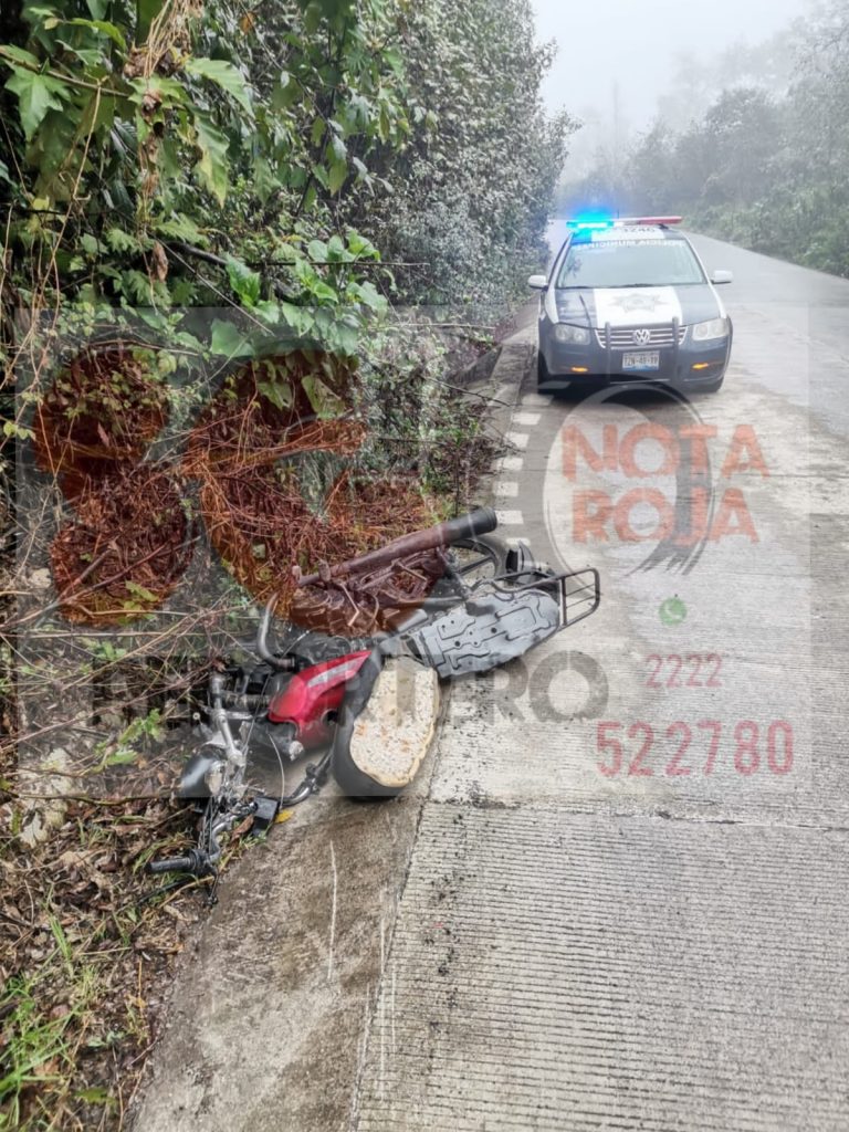 Motociclistas embestidos por una camioneta que se dio a la fuga en Teziutlán