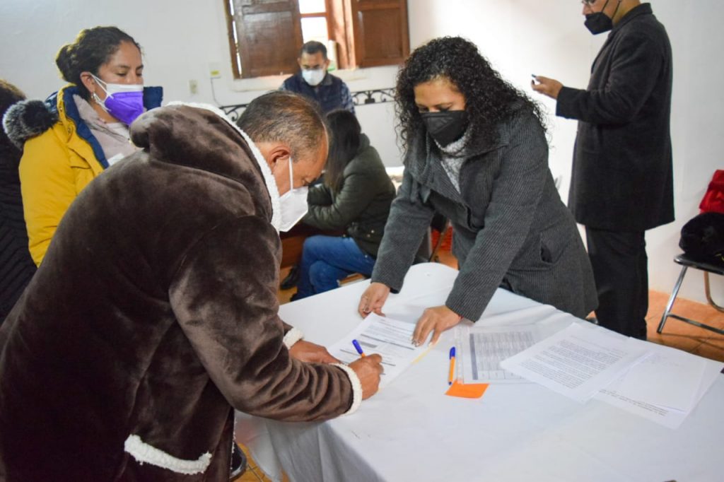 Entrega Pepe Márquez constancias de mayoría a los 11 presidentes auxiliares electos