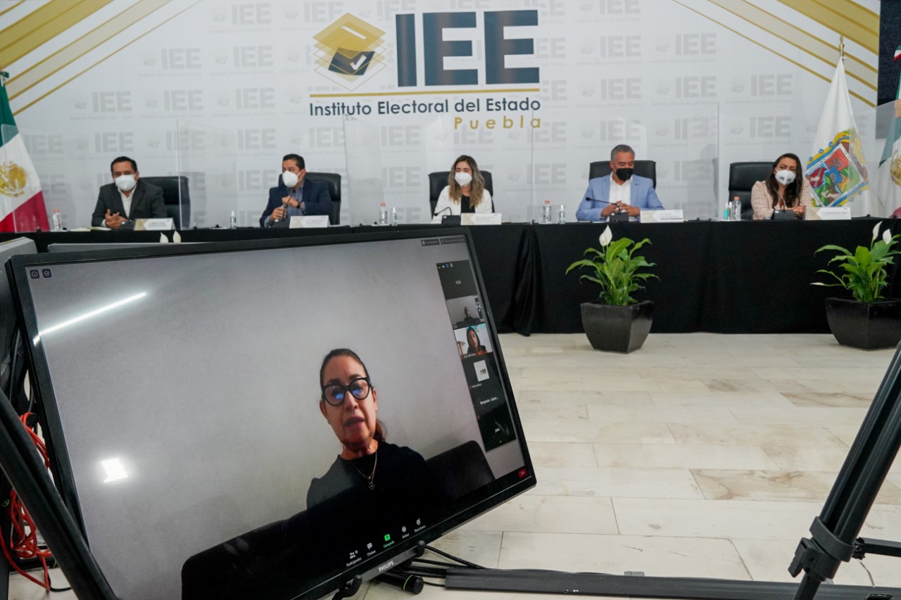Reunión del IEE con la Consejera del INE Dania Paola Ravel Cuevas