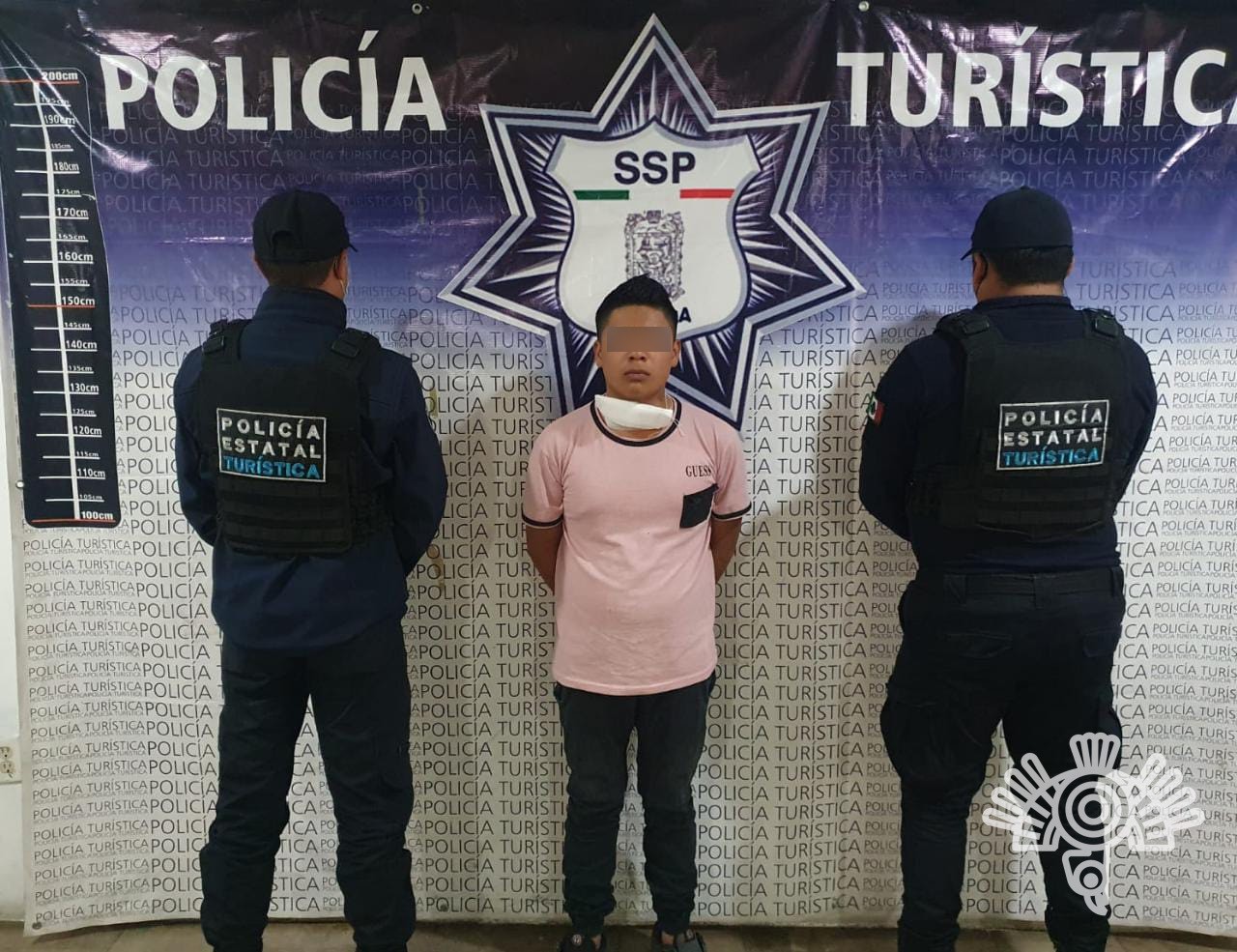 Policía estatal turística detiene a presunto ladrón en el centro de la ciudad